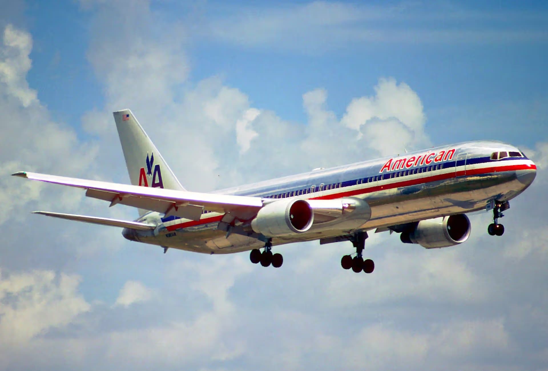 N385AM — Boeing