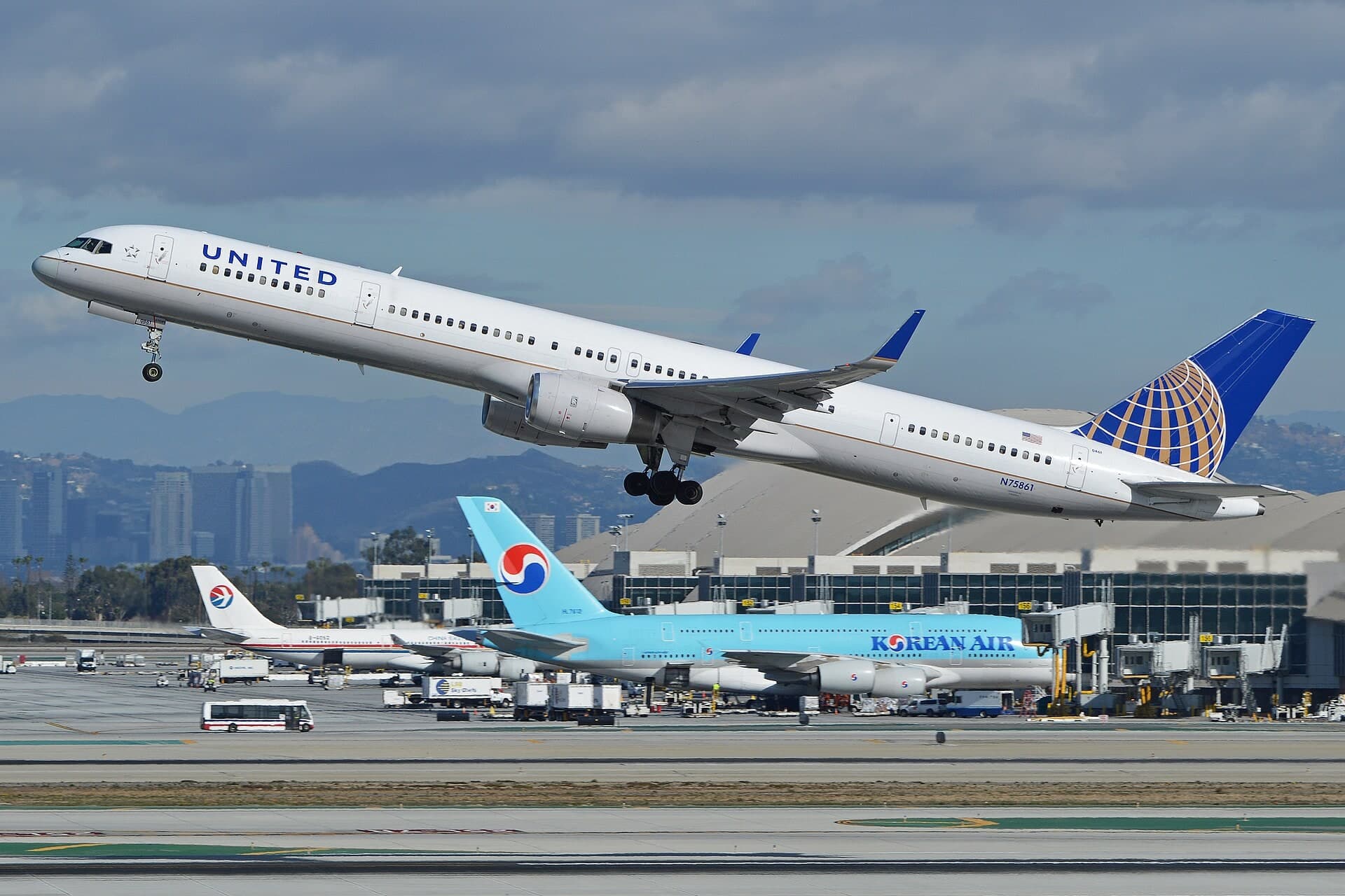 N75861 — Boeing