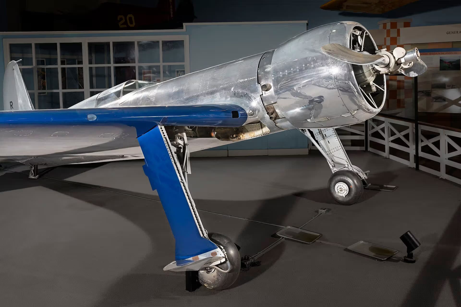 Unidentified — Single-engine aircraft