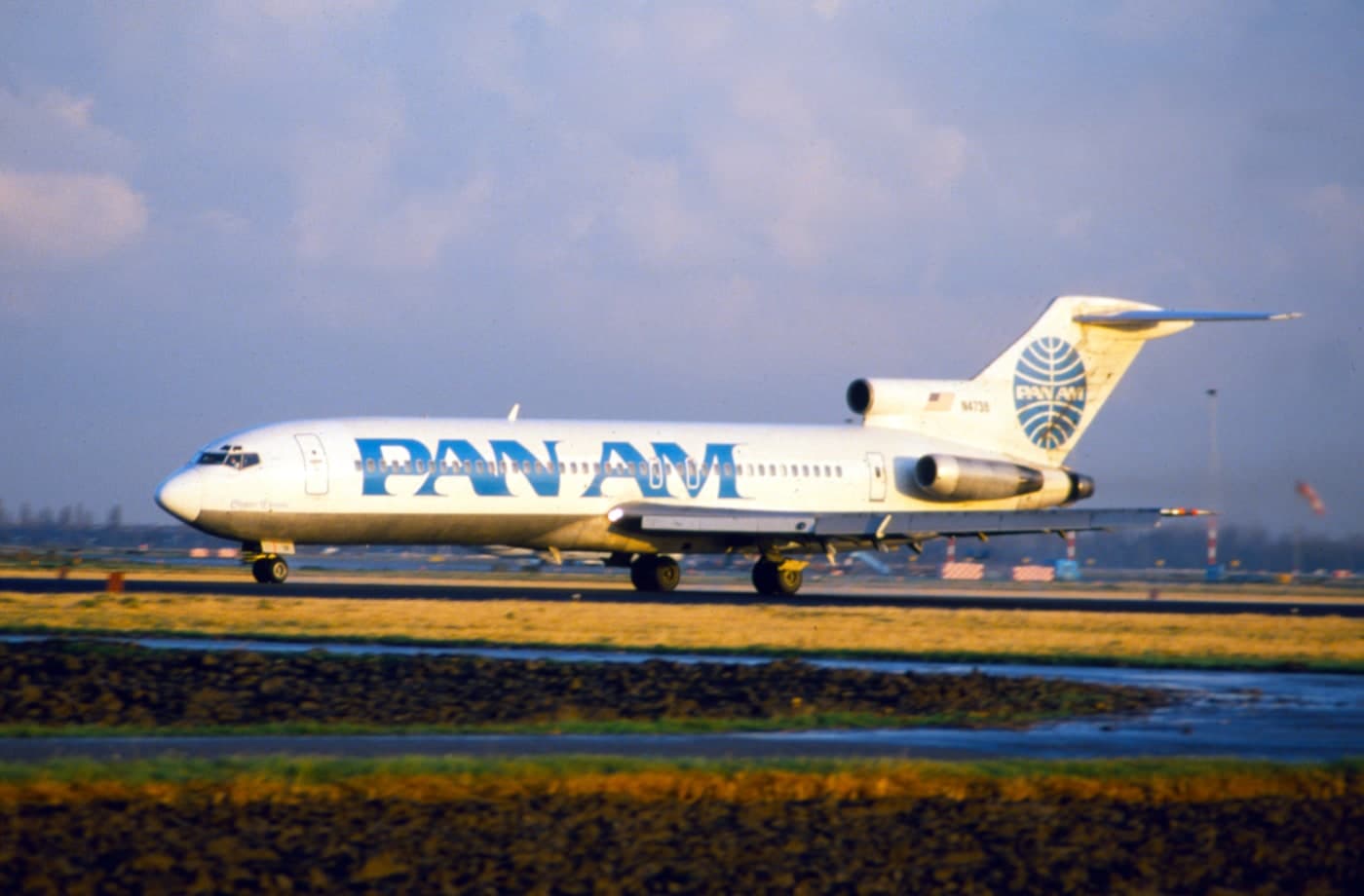 N4738 — Boeing