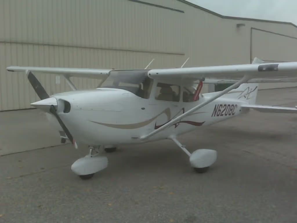 N6208C — Single-engine aircraft