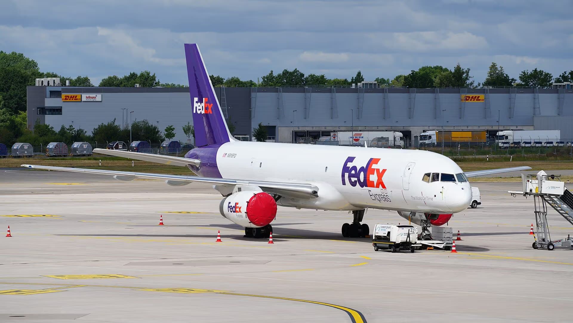 N916FD — Boeing at Hannover Airport