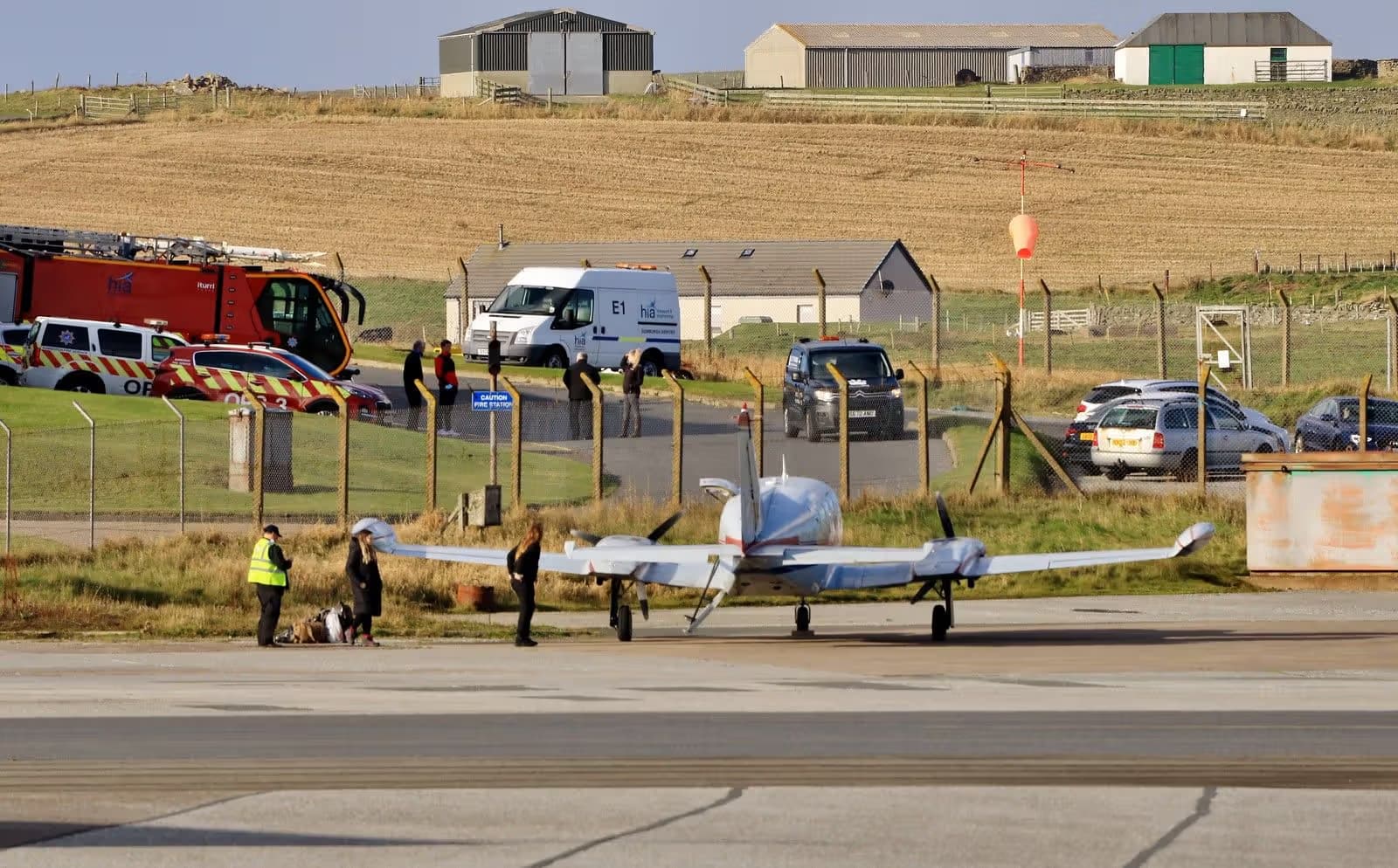 N44NE — Twin-engine aircraft