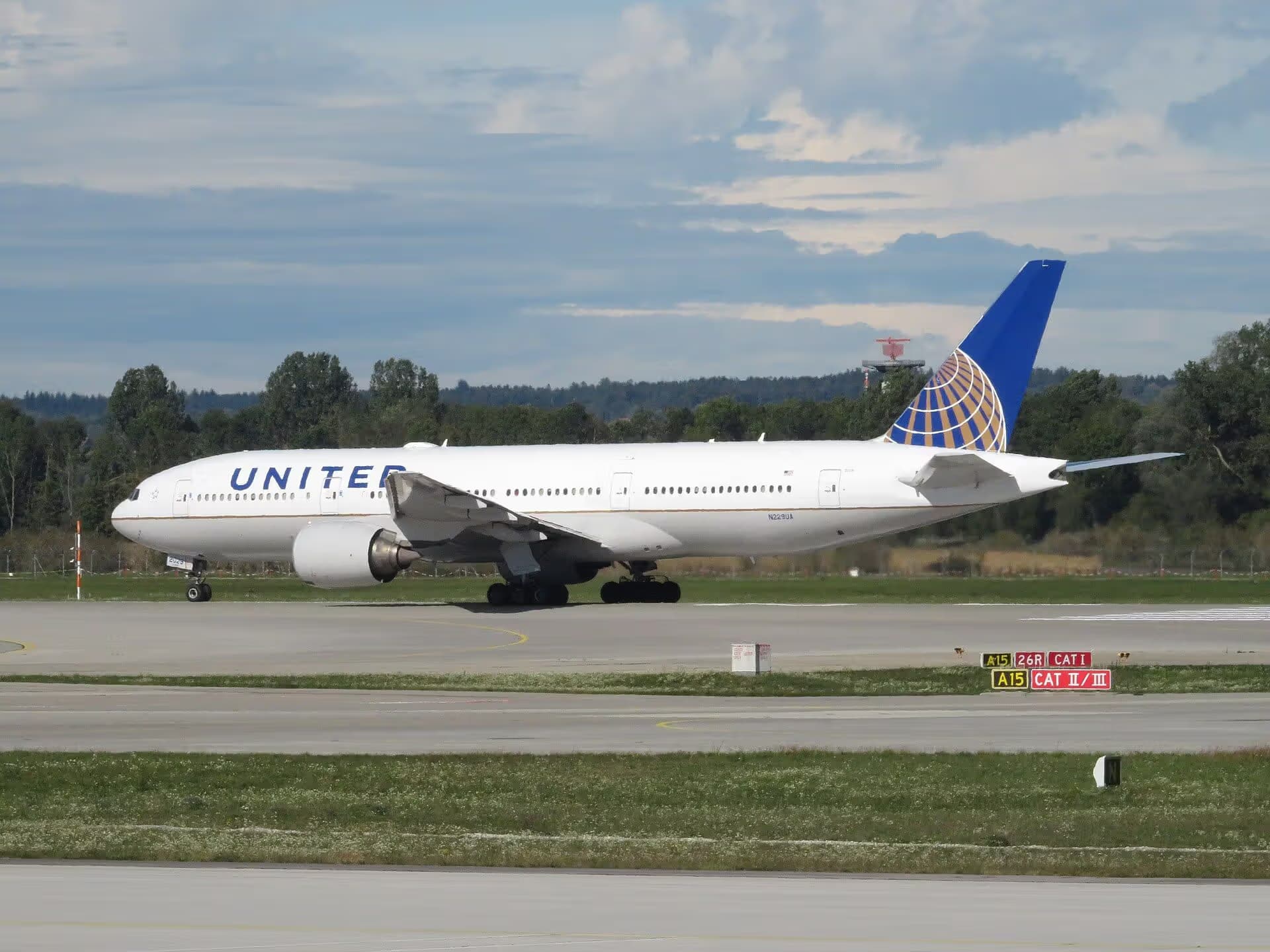 N229UA — Boeing at Munich Airport