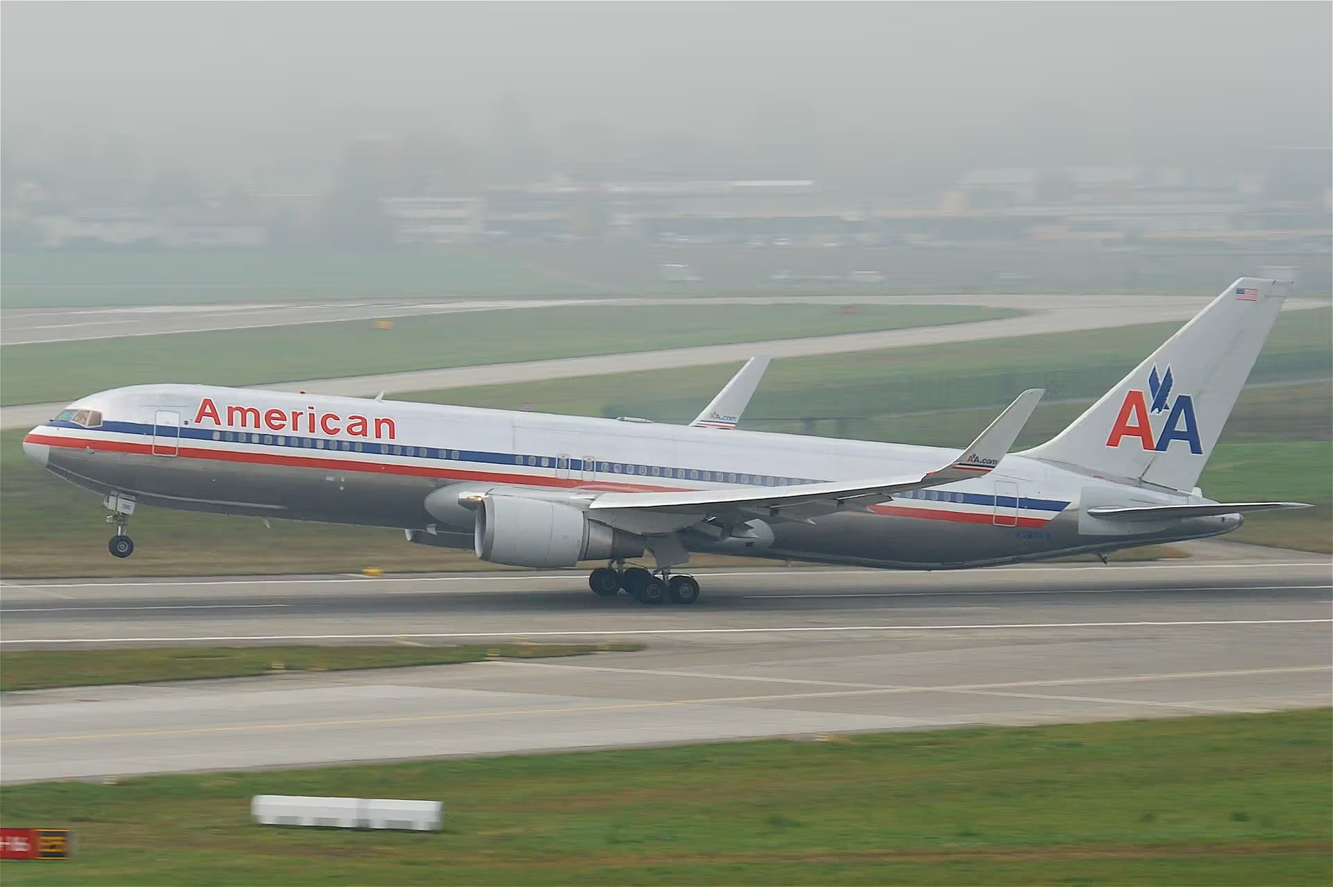 N380AN — Twin-engine aircraft