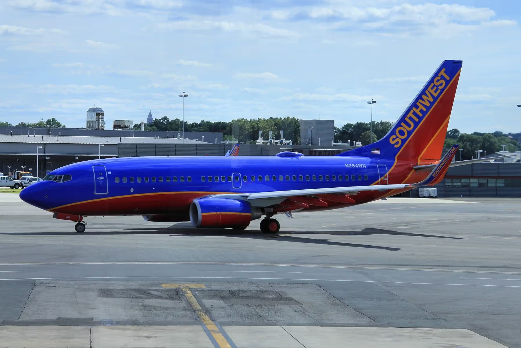 N284WN — Boeing