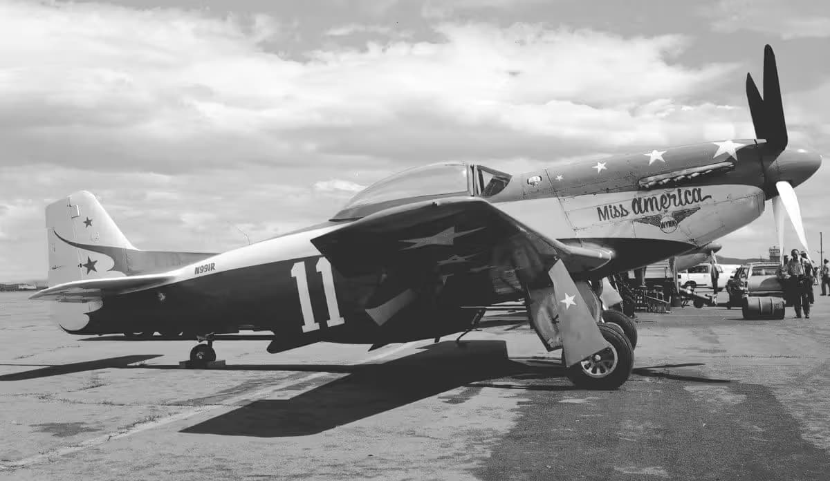 Unidentified — Warbird