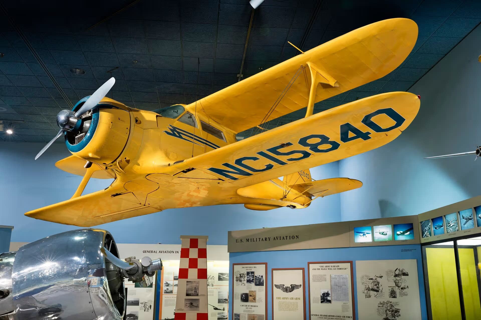 Unidentified — Single-engine aircraft