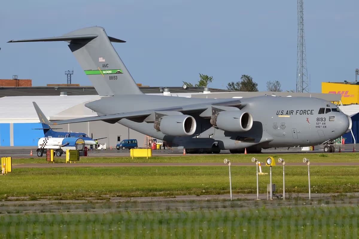 Unidentified — Boeing
