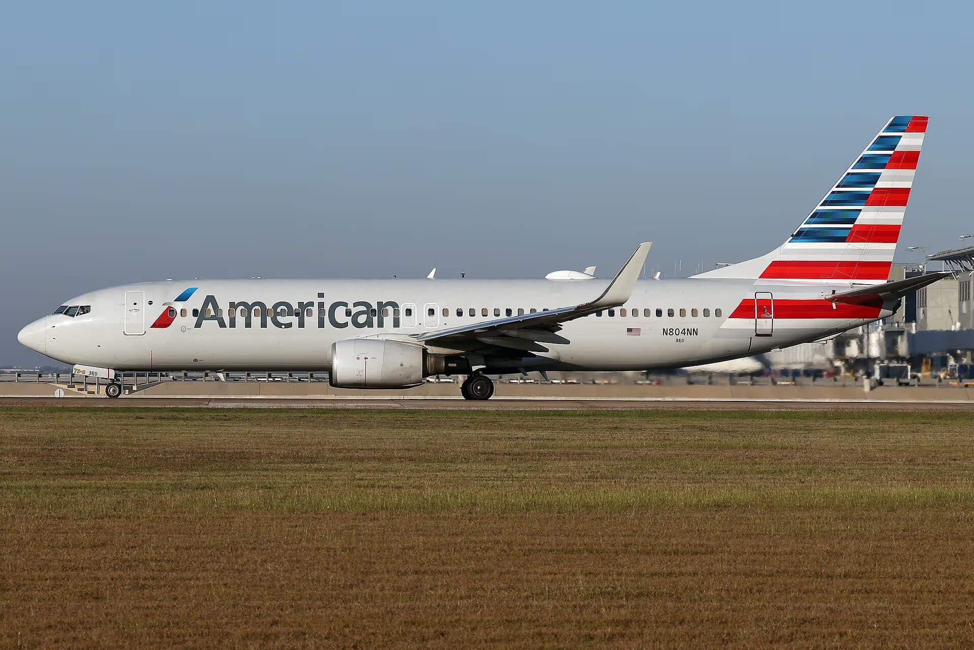 N804NN — Twin-engine aircraft