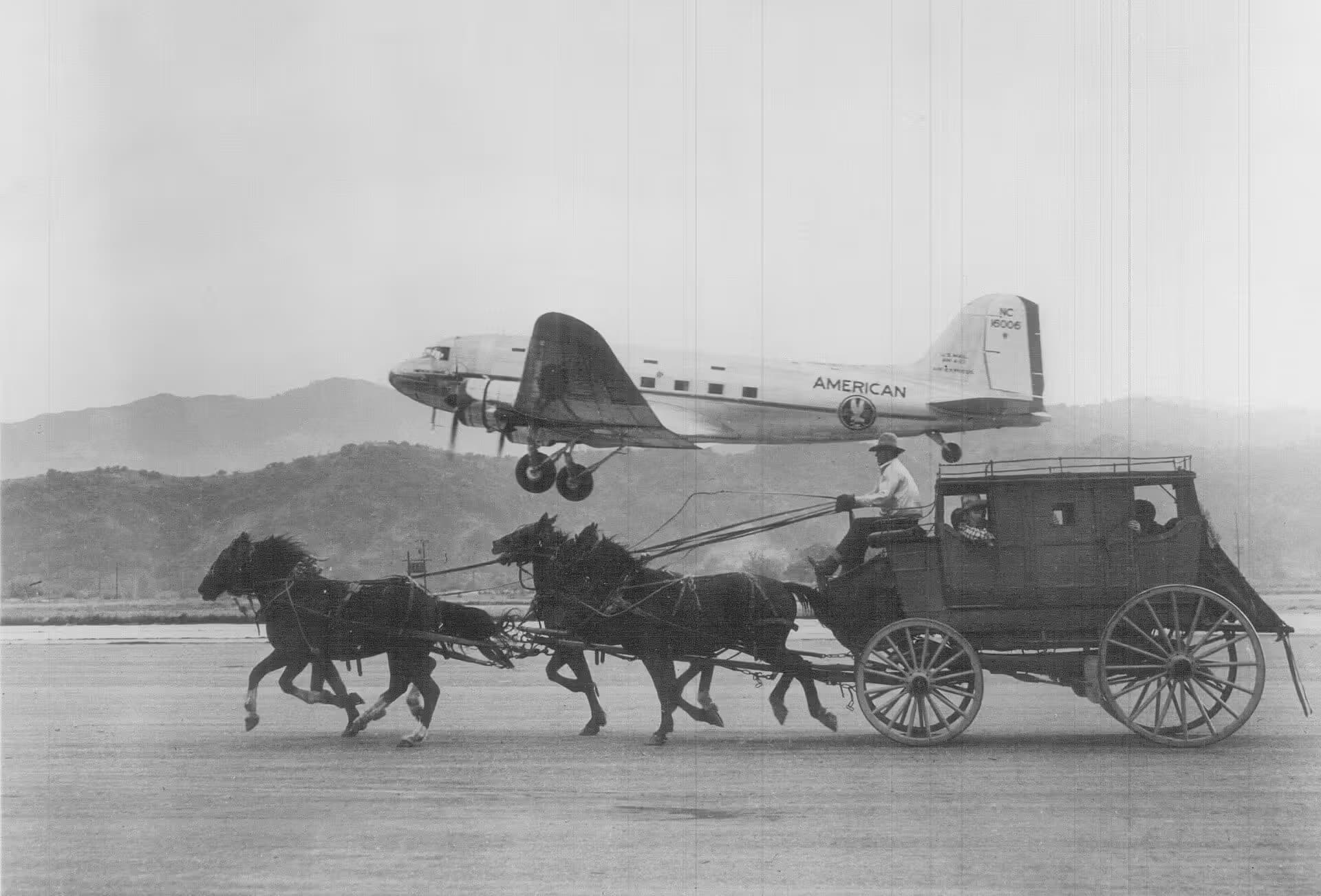 Unidentified — Twin-engine aircraft