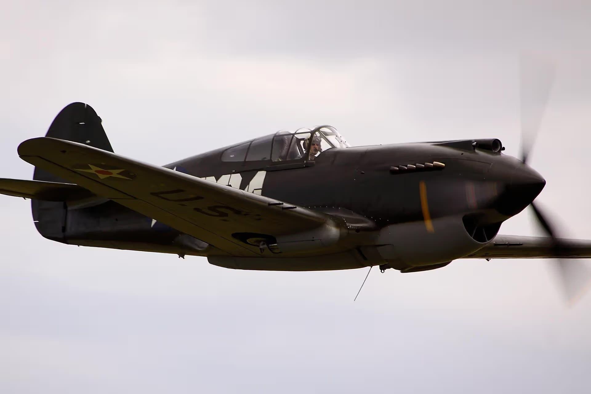 Unidentified — Single-engine aircraft