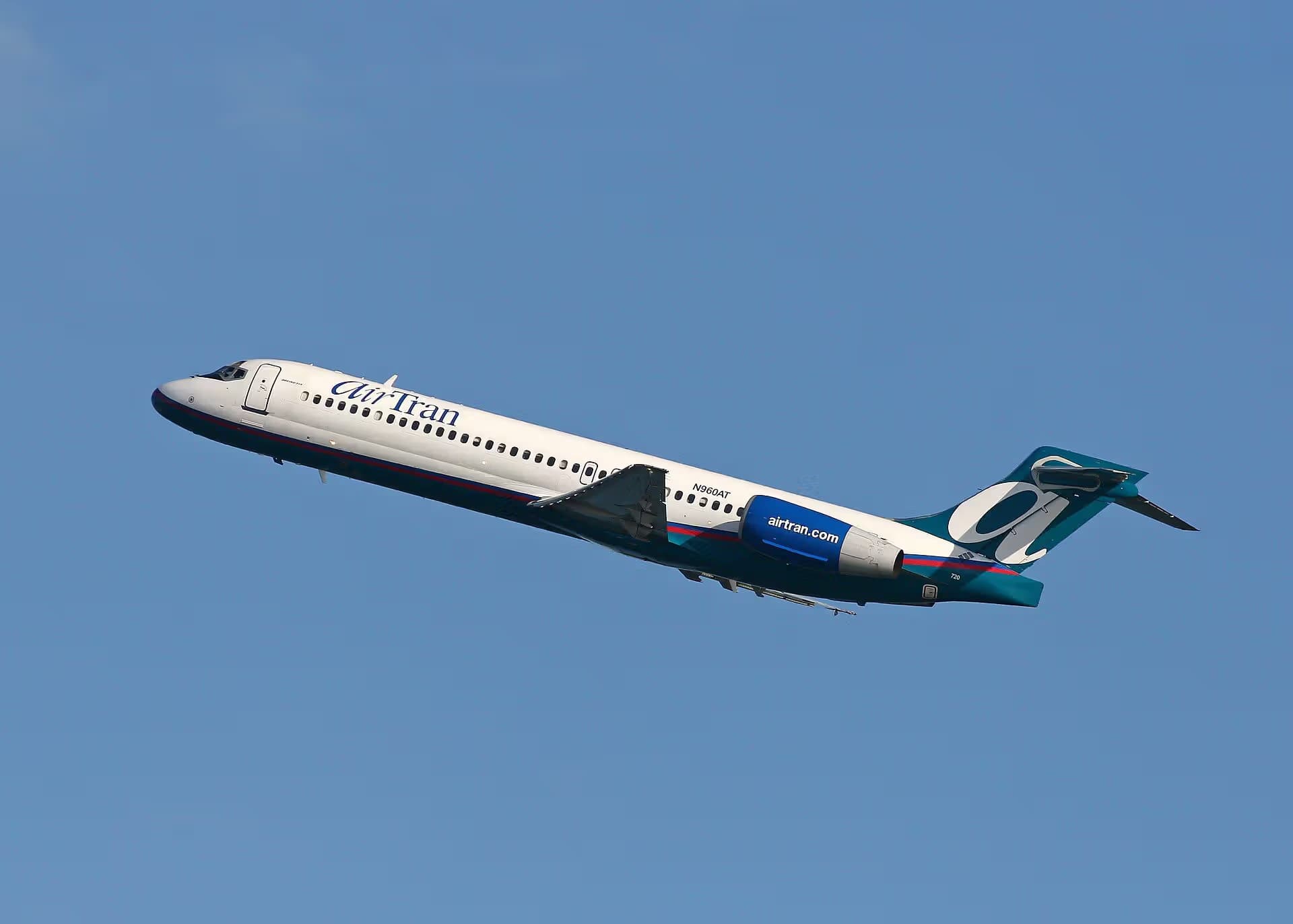 N960AT — Boeing