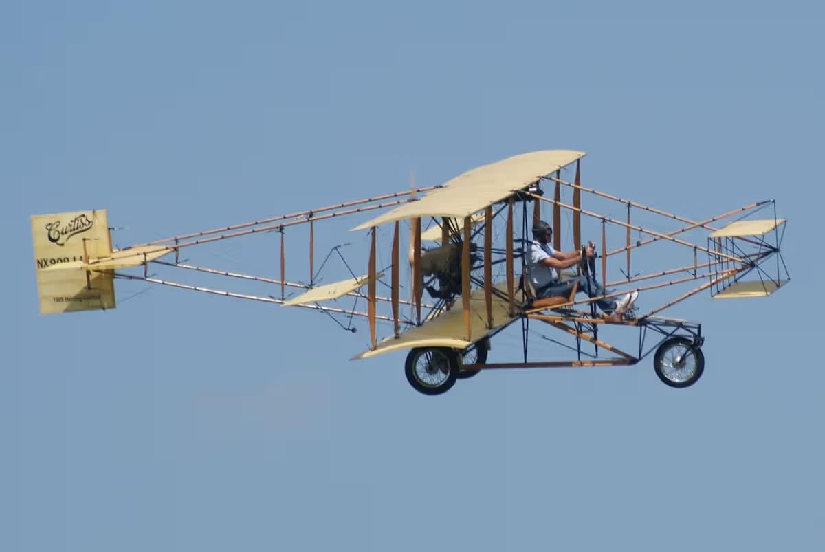 Unidentified — Aircraft