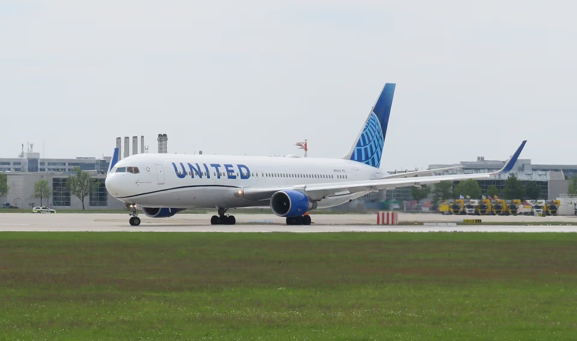 N659UA — Boeing