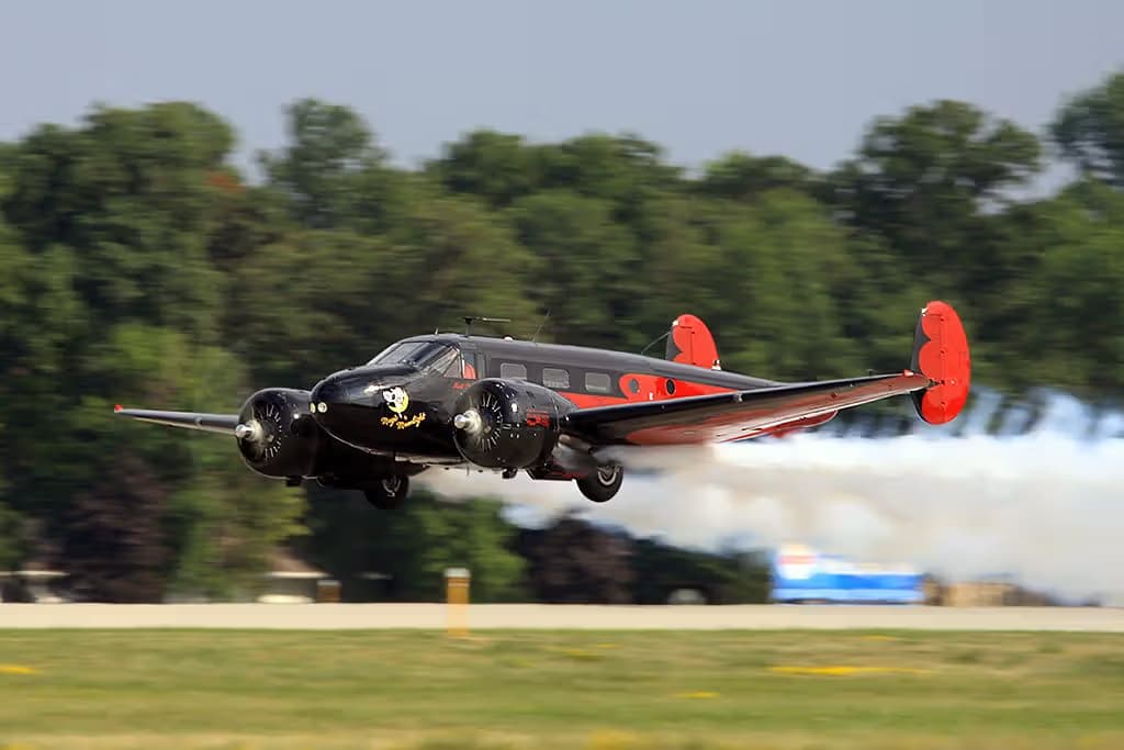 N9109R — Twin-engine aircraft