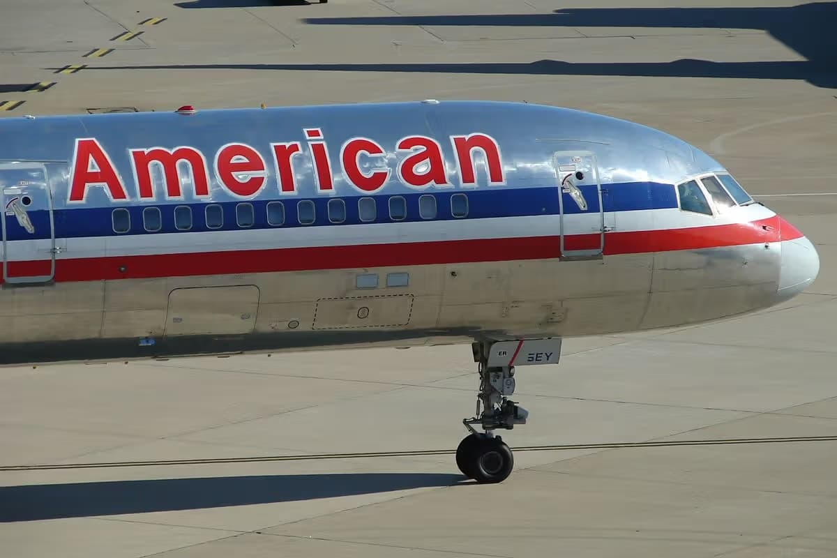 N190AA — Aircraft