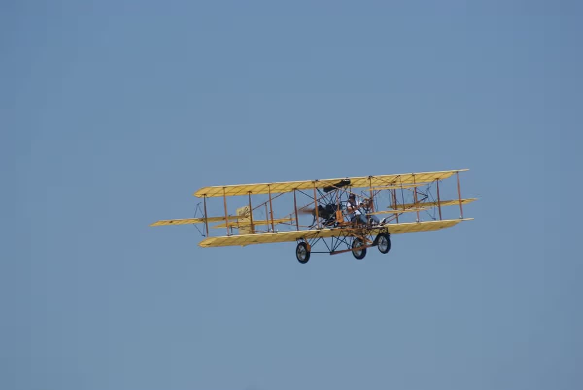 Unidentified — Aircraft