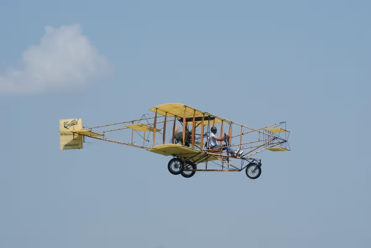 Unidentified — Aircraft