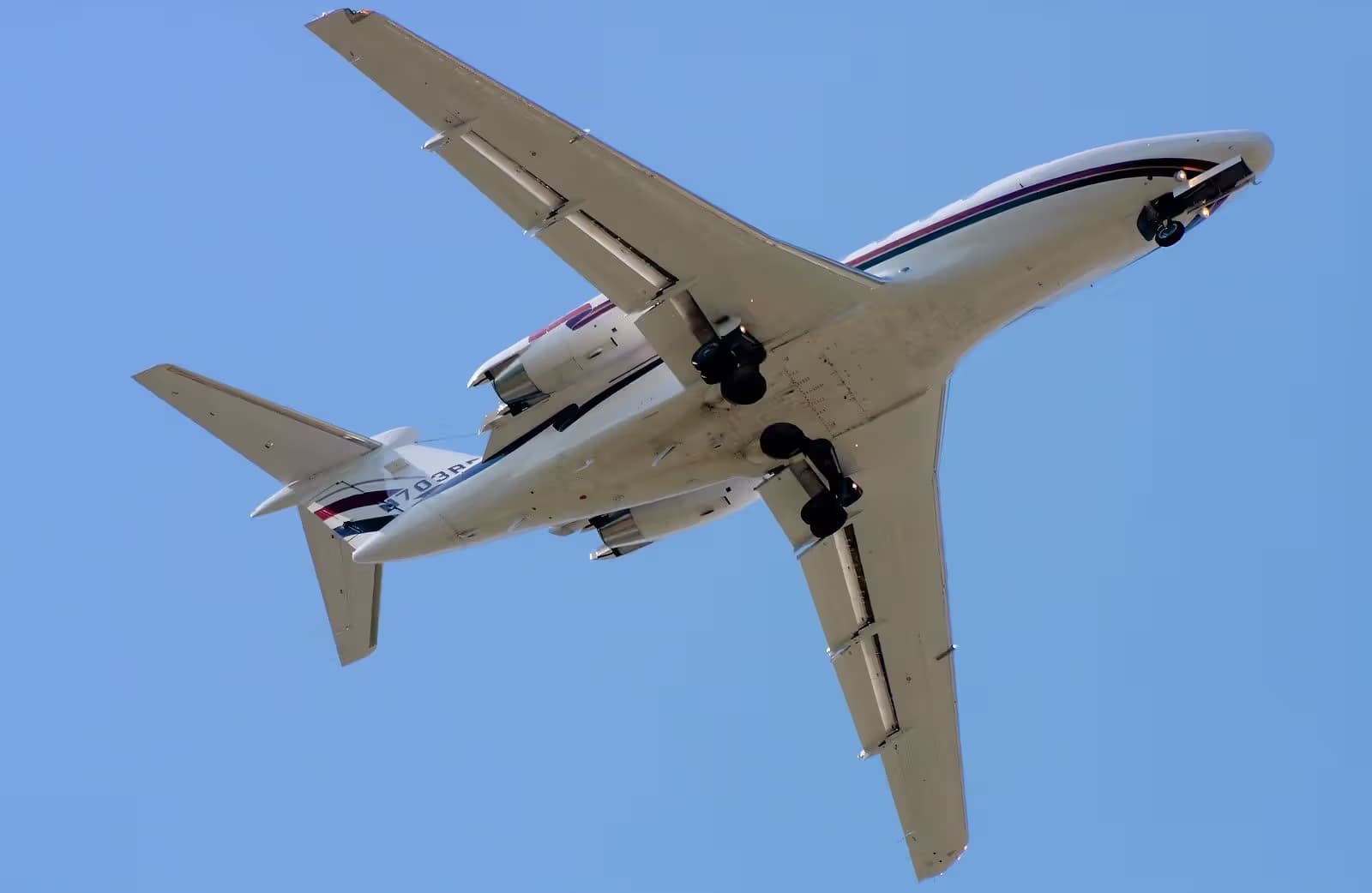 N4674K — Business jet