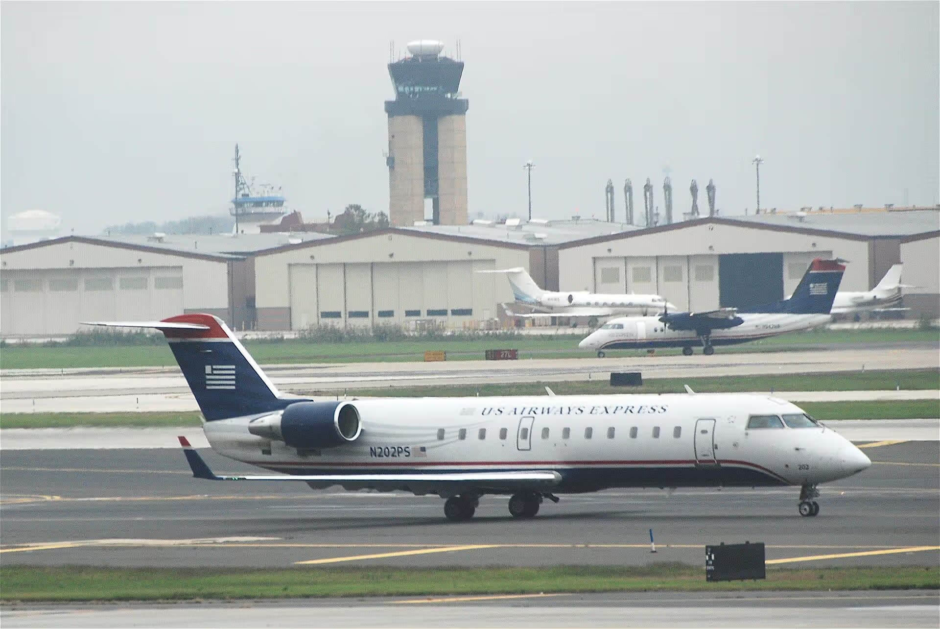 N202PS — Bombardier
