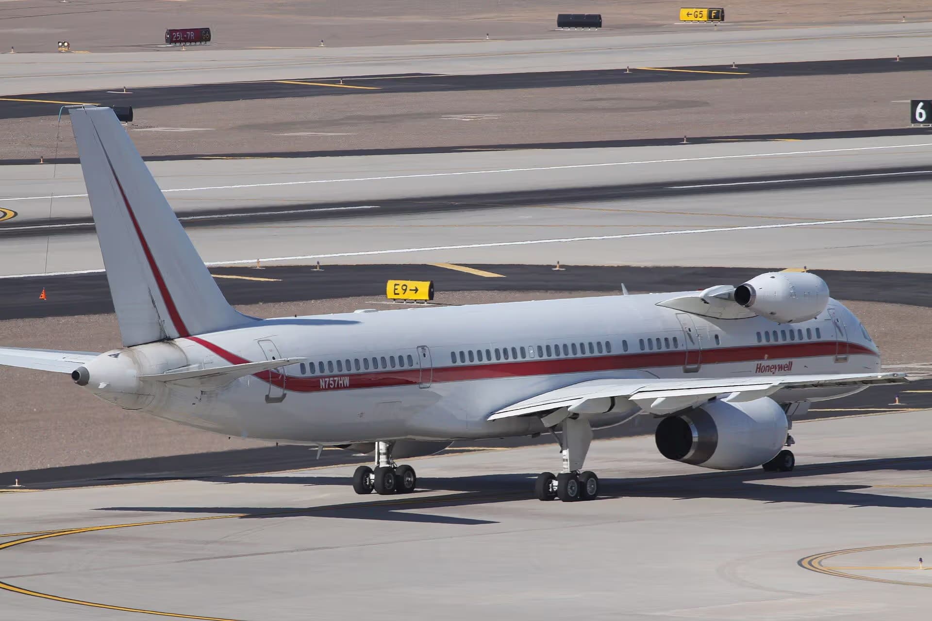 N757HW — Boeing