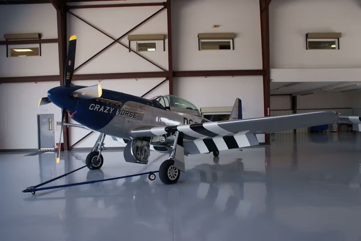 Unidentified — Single-engine aircraft