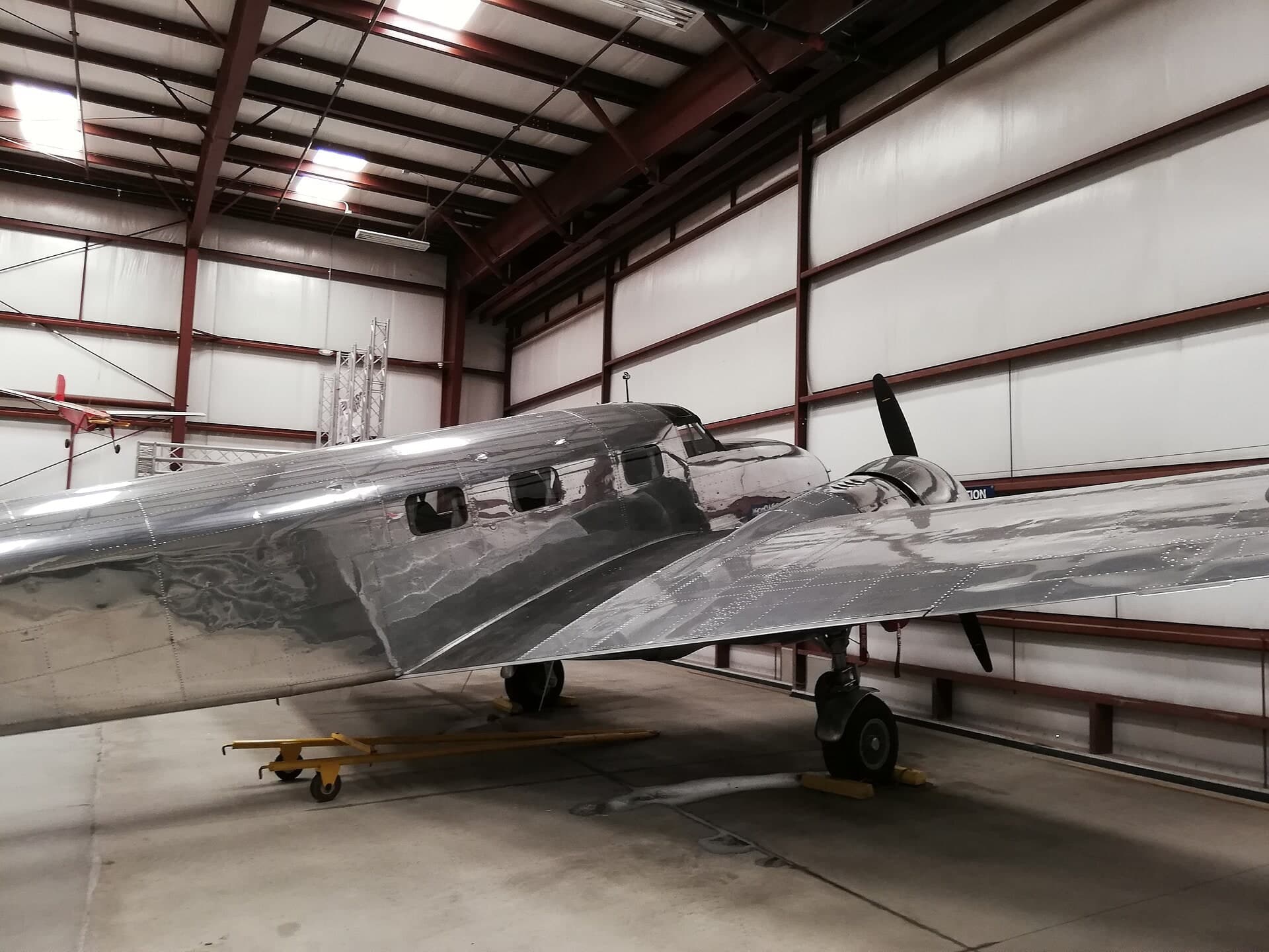 N93R — Twin-engine aircraft