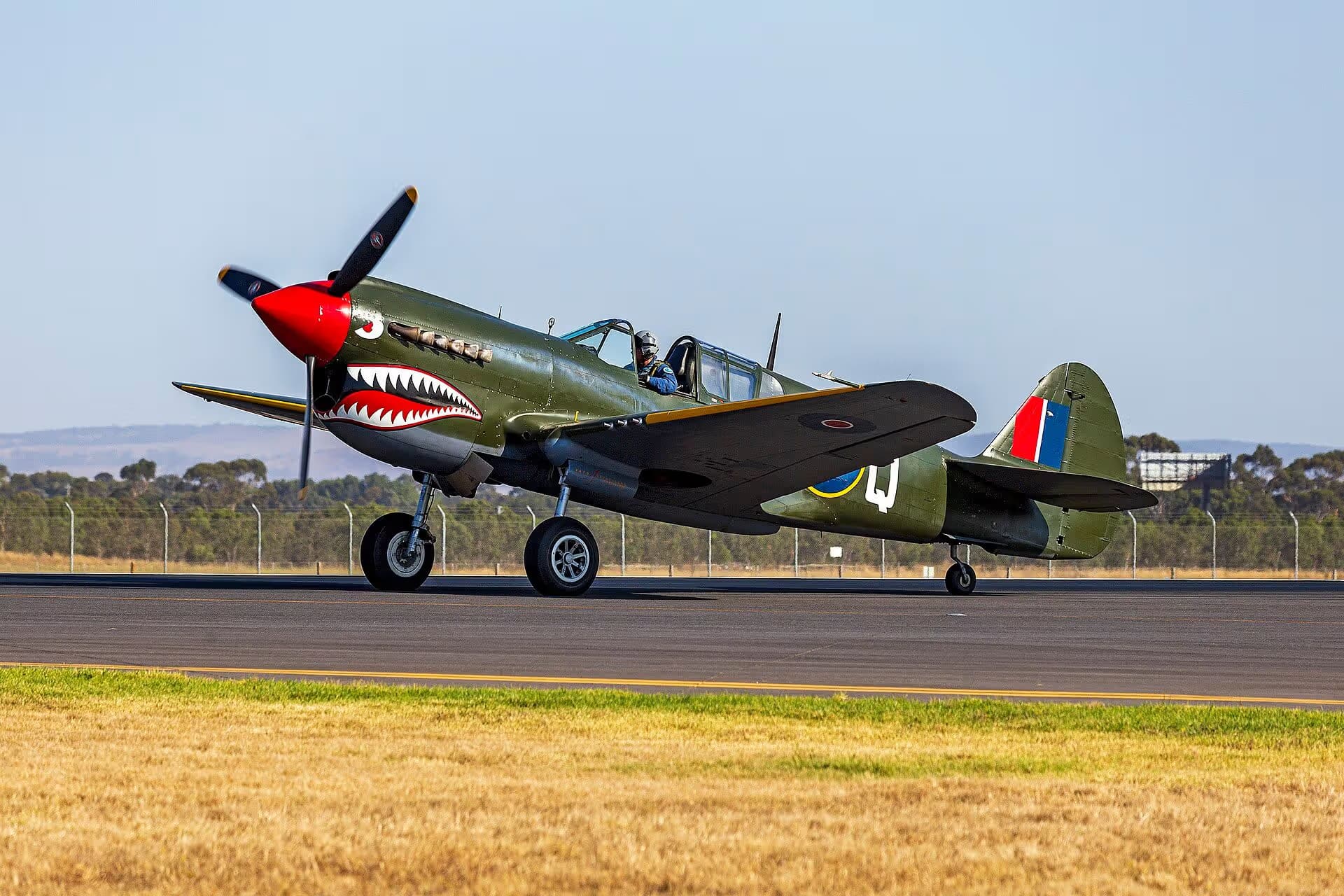 Unidentified — Single-engine aircraft
