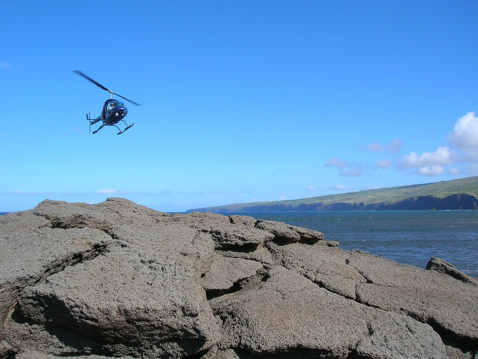 N6651H — Helicopter