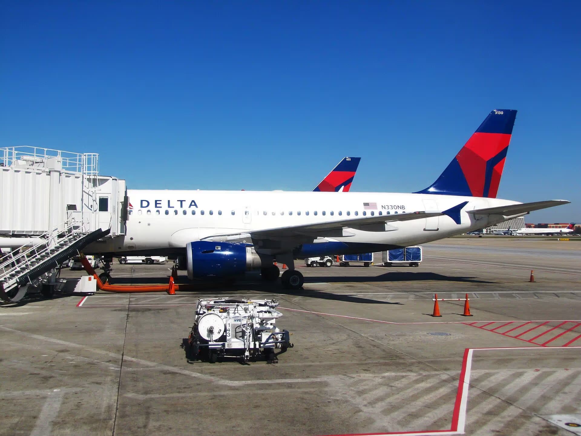 N330NB — Airbus
