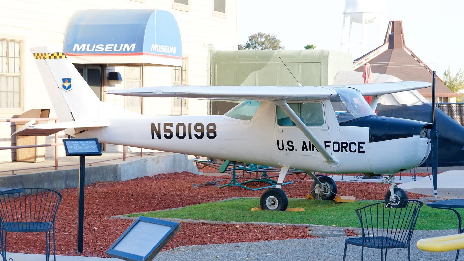 N50198 — Single-engine aircraft