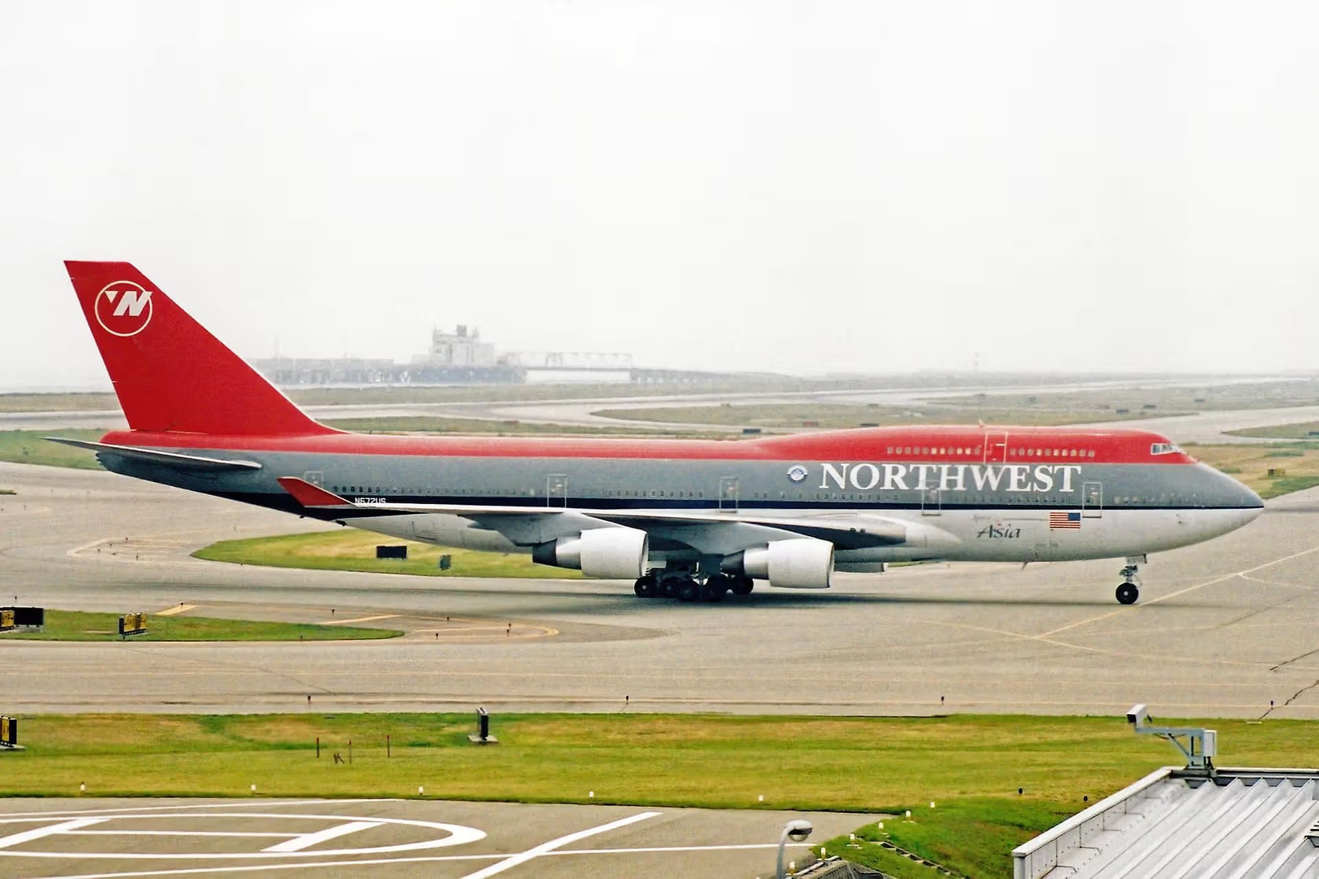 N672US — Boeing