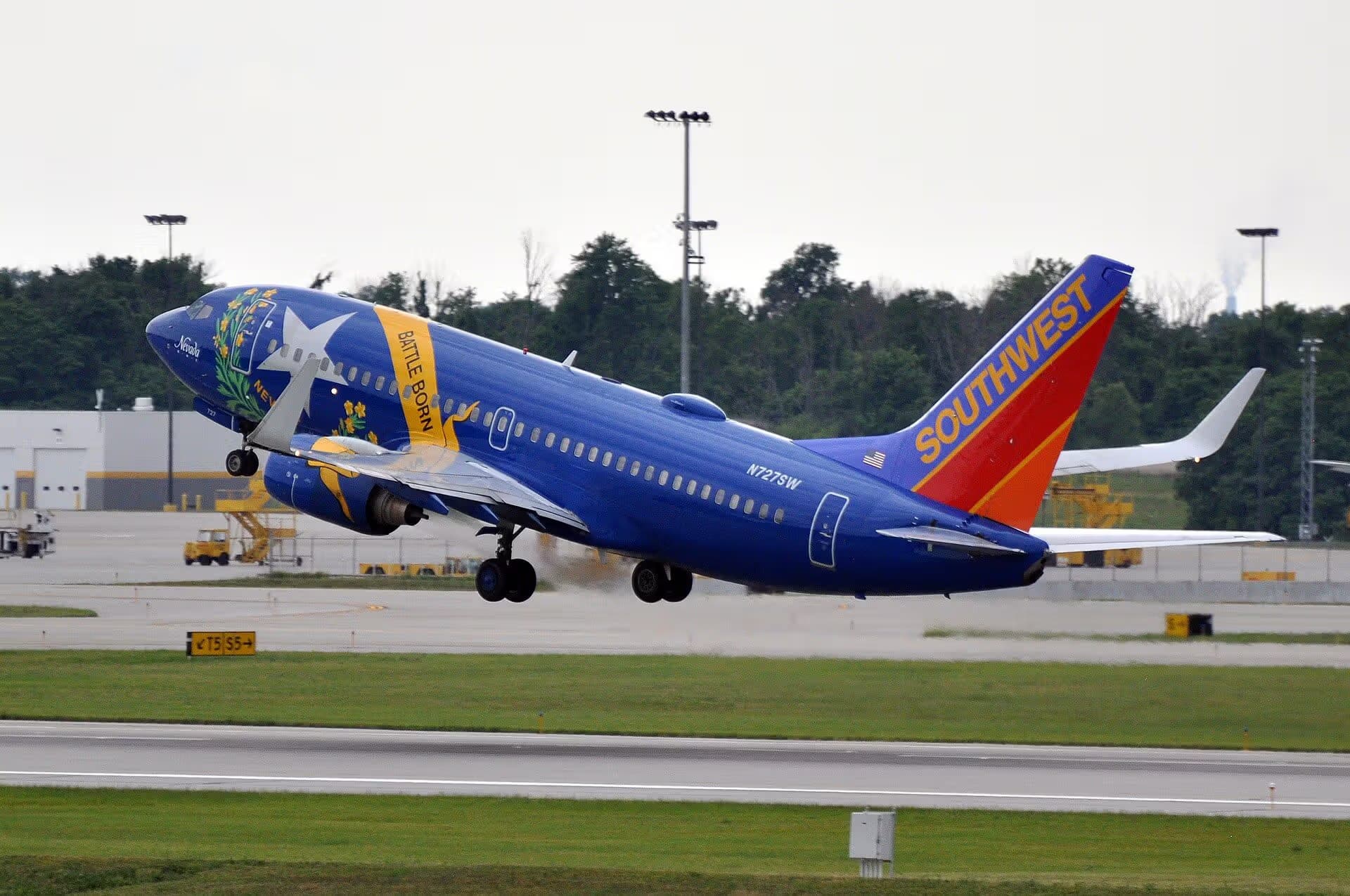 N727SW — Boeing