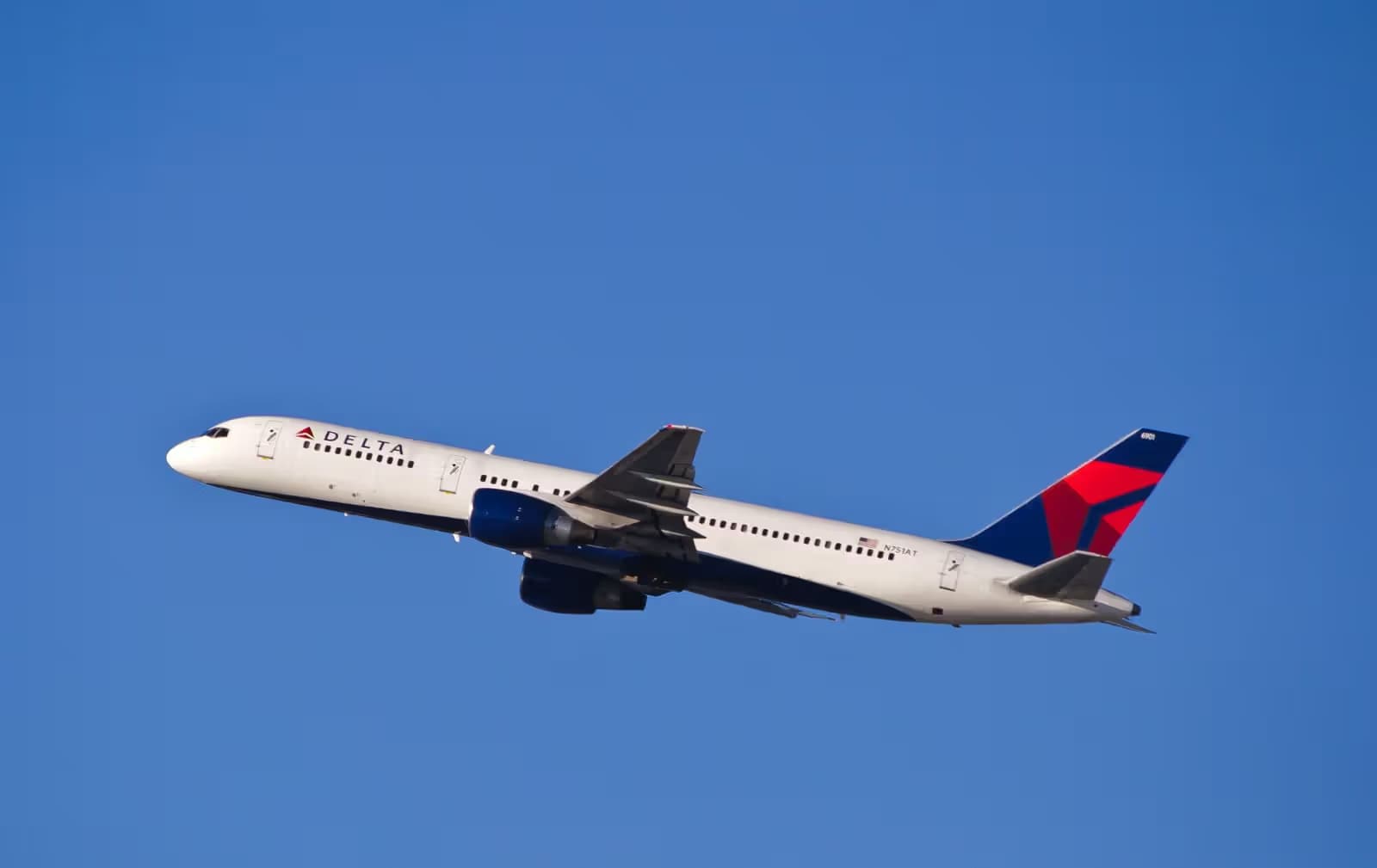 N751AT — Boeing