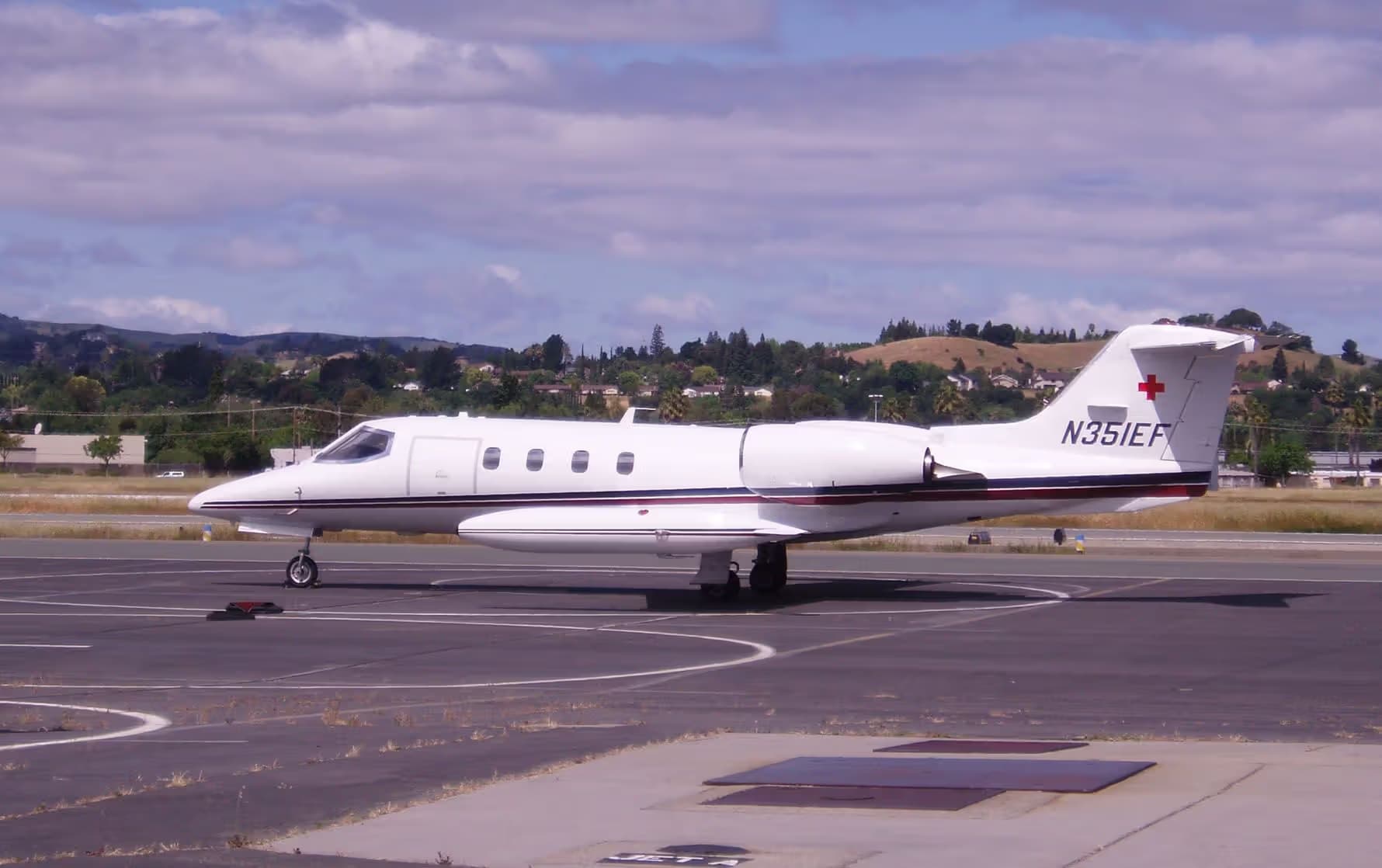 N351EF — Business jet