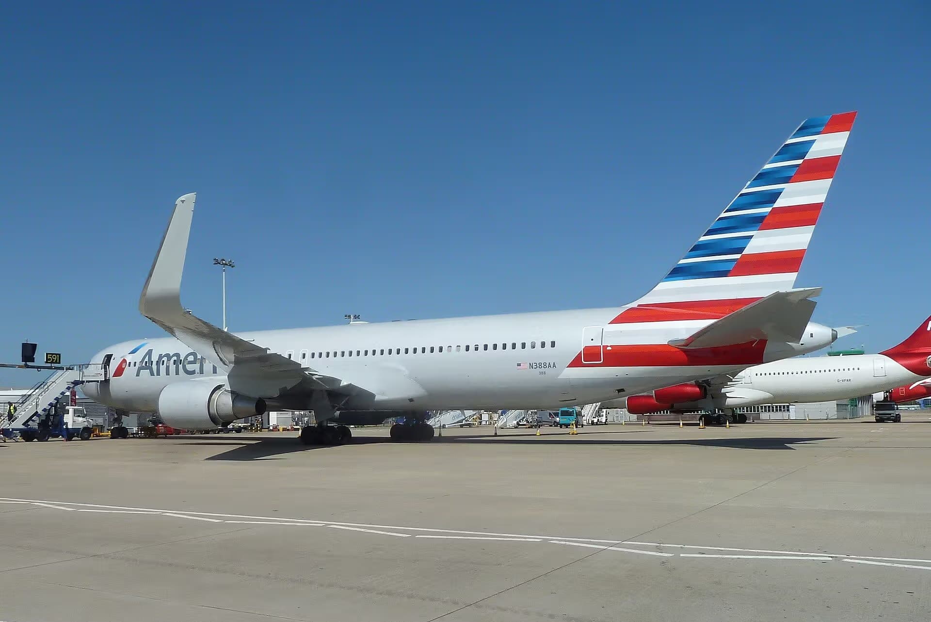 N388AA — Boeing