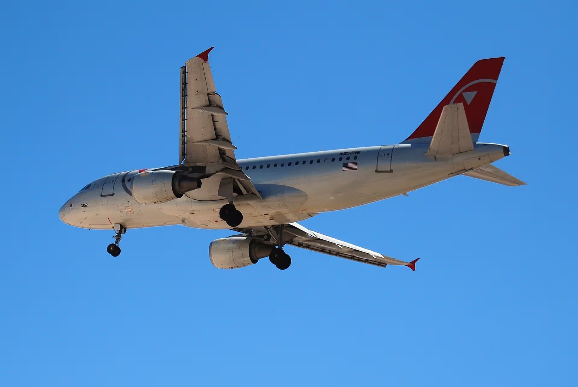N352NB — Airbus