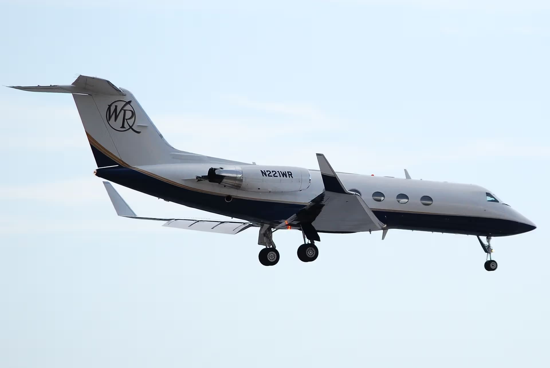 N221WR — Business jet