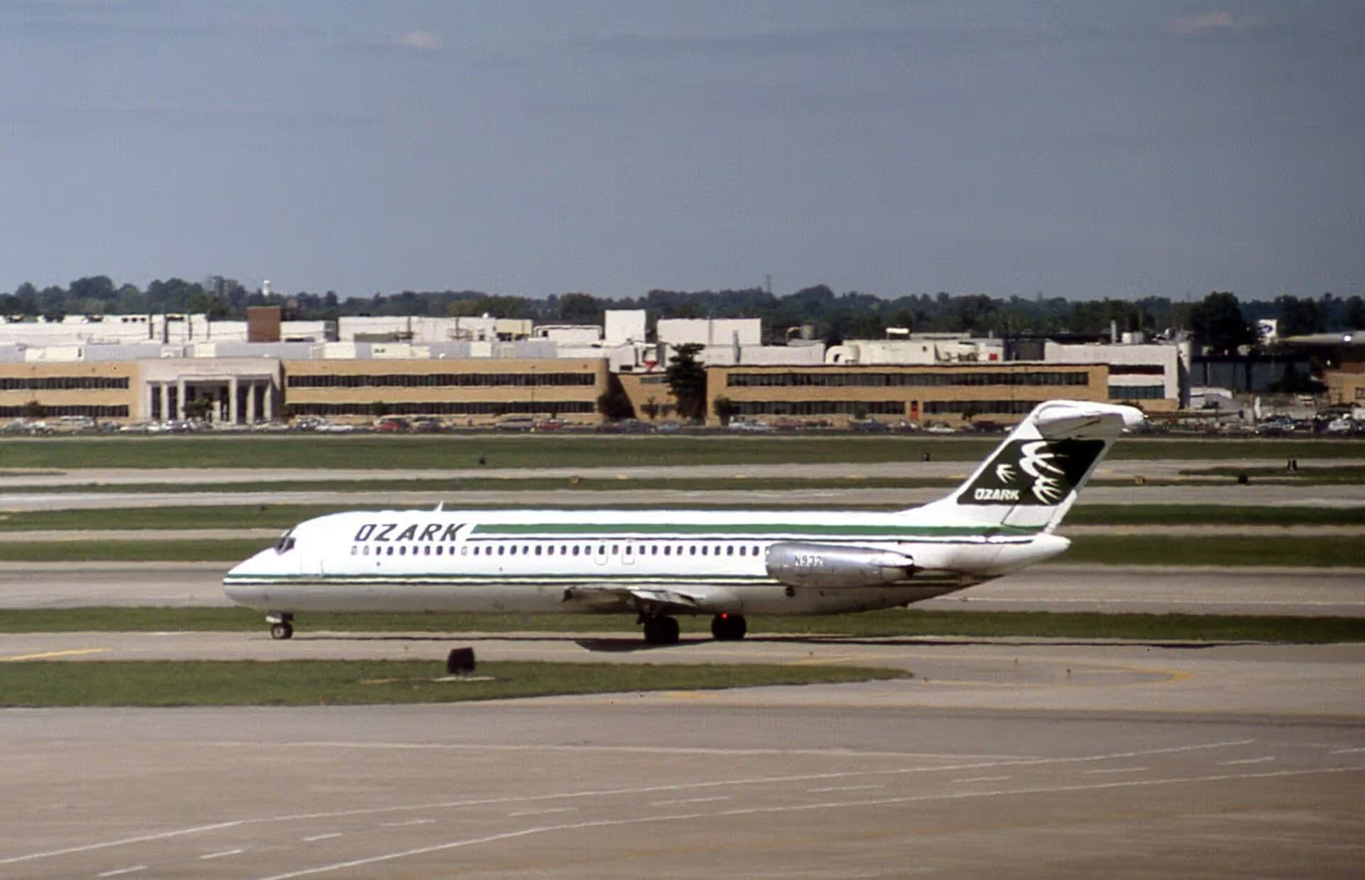 N932L — Aircraft