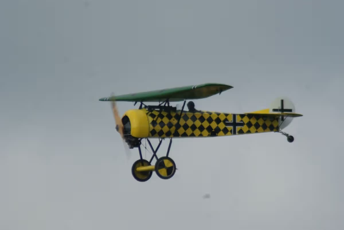 Unidentified — Single-engine aircraft