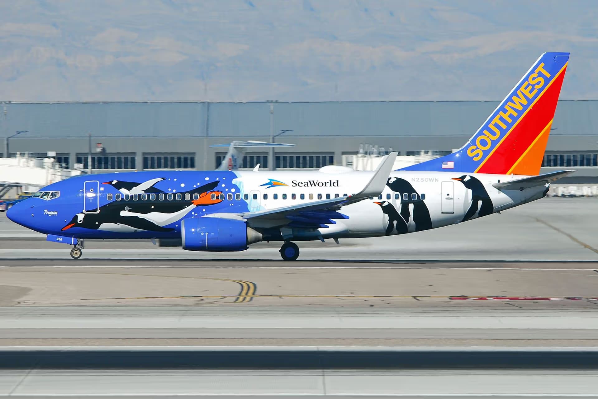 N280WN — Boeing