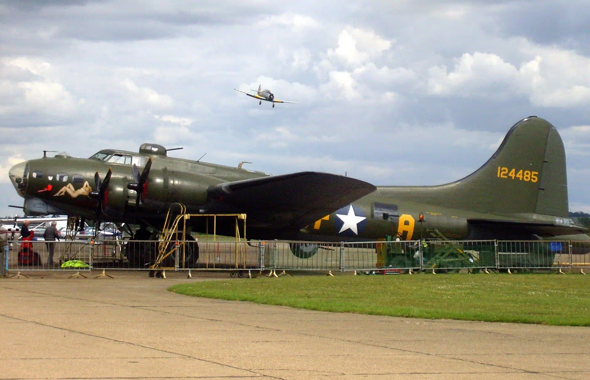 Unidentified — Warbird