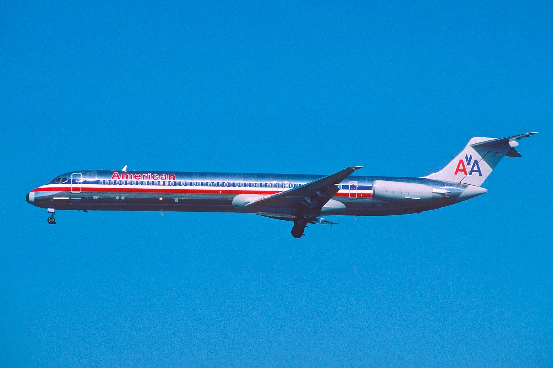 N228AA — Douglas