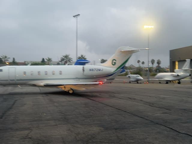 N872MJ — Bombardier Challenger 300