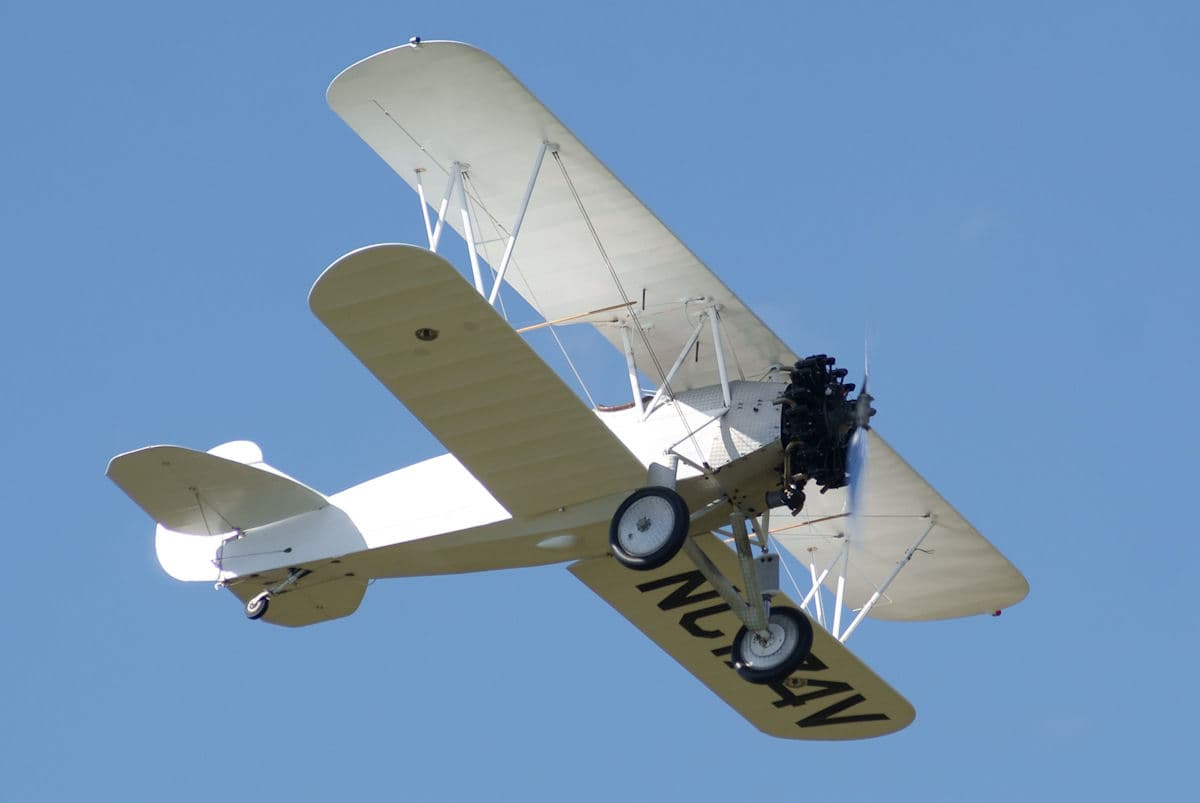 - Single-engine aircraft