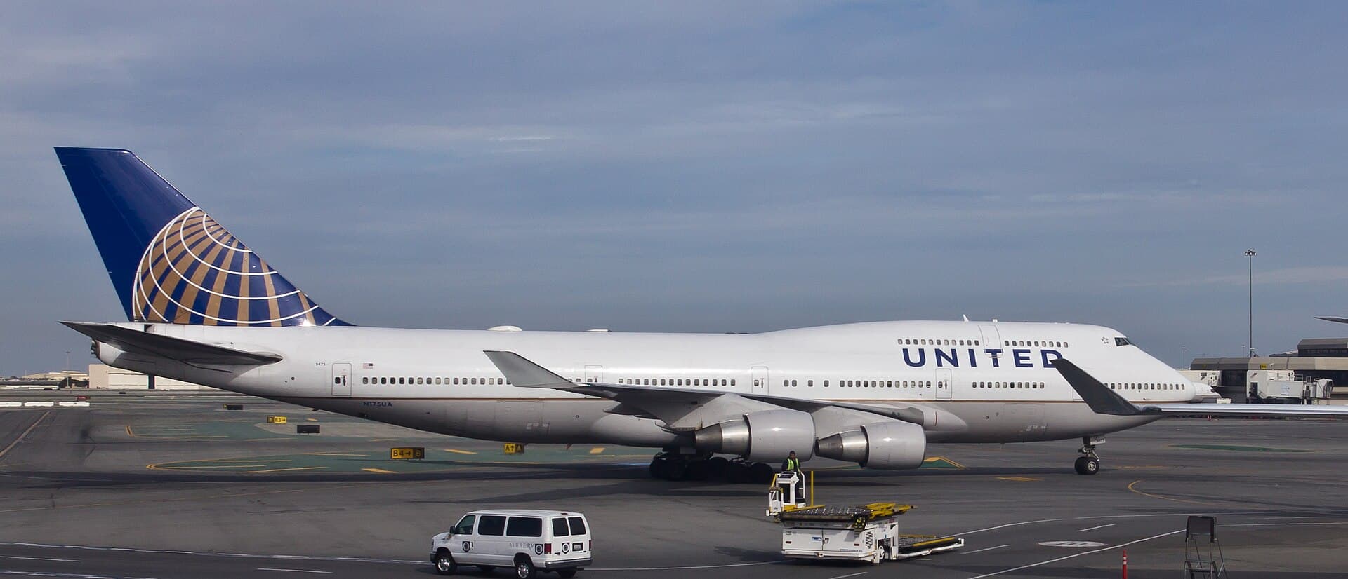 N175UA - Boeing