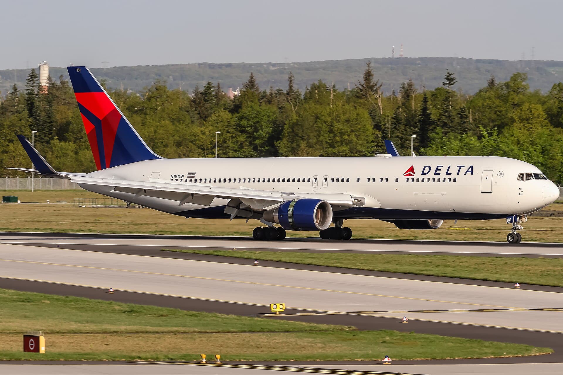 N181DN - Twin-engine aircraft