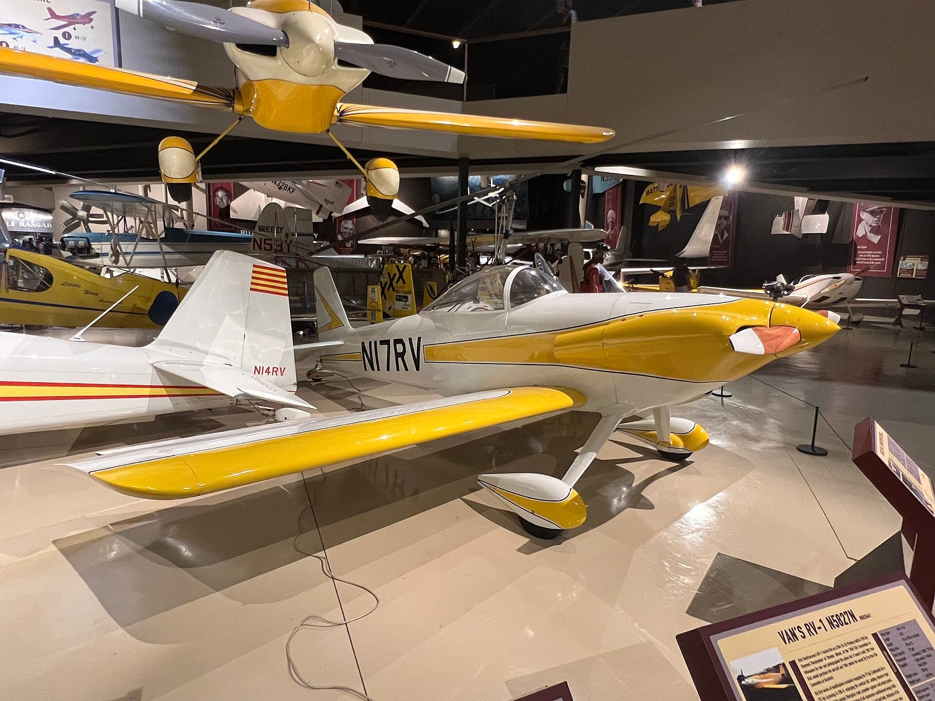 N17RV - Single-engine aircraft