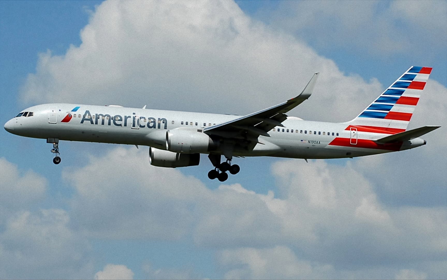 N190AA - Boeing